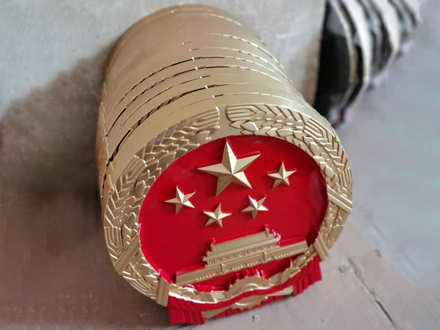如何選擇專業(yè)的國徽定制公司-139