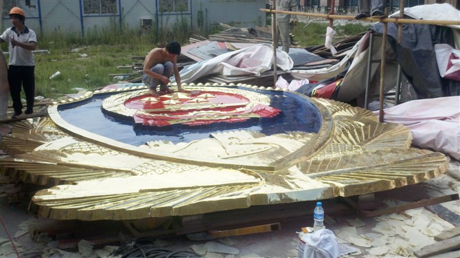 如何通過科技提升警徽生產(chǎn)效率-76