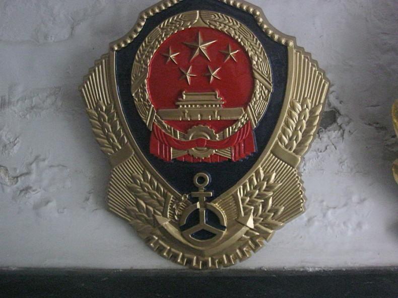 鑄鋁警徽適合哪些行業(yè)使用-75